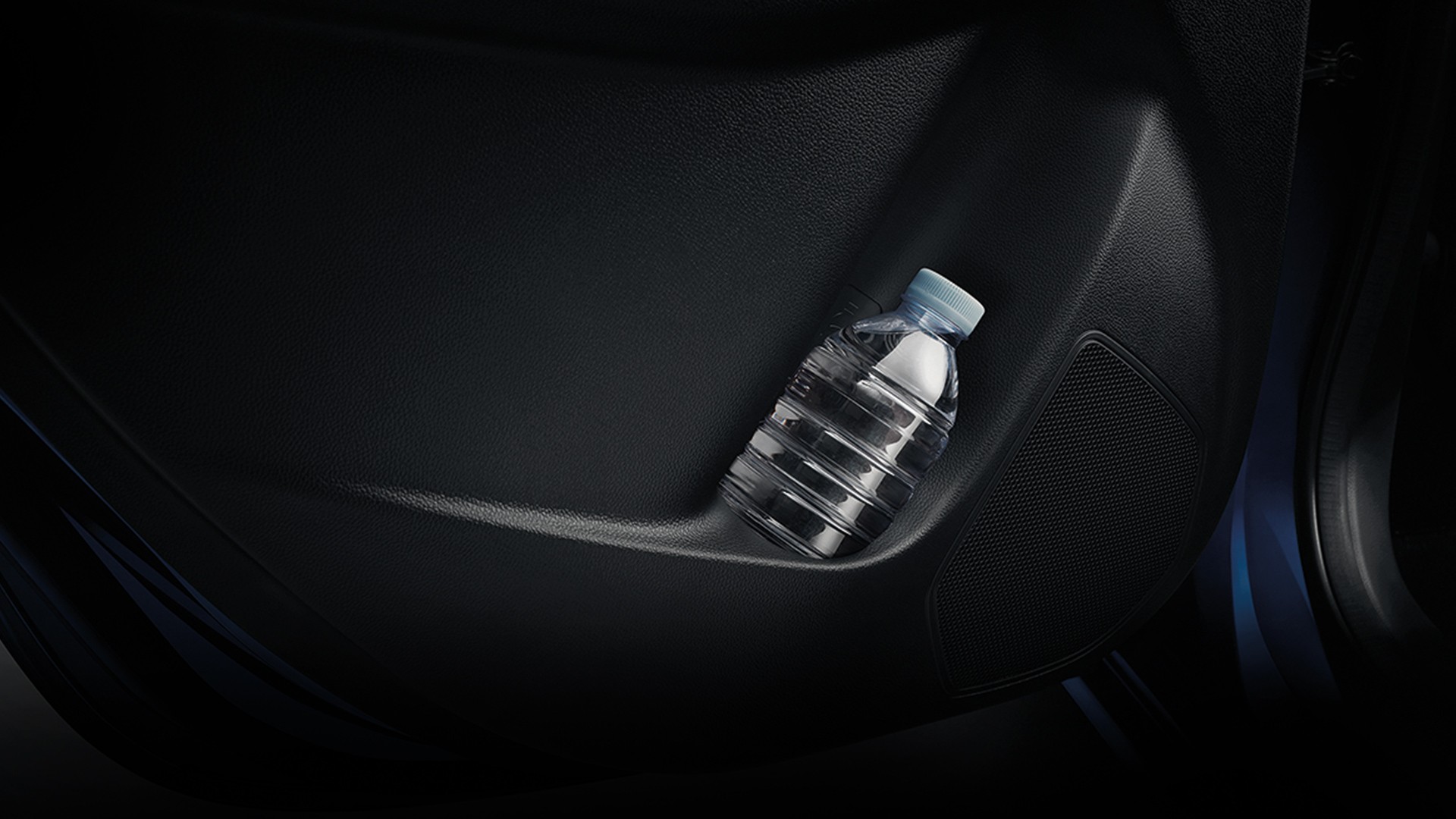 New Suzuki Swift Bottle Holders and Storage Spaces.