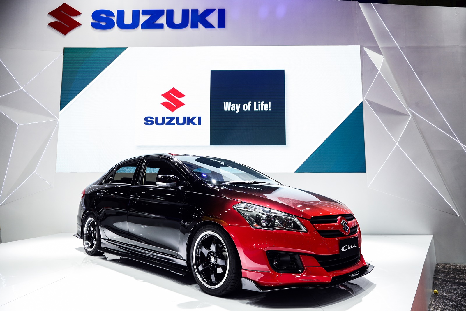 Suzuki CIAZ งานบางกอก อินเตอร์เนชั่นแนล ออโต ซาลอน 2019